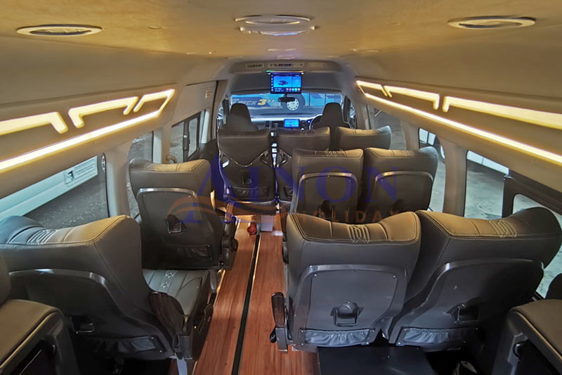 pov-hiace-dari-dalam